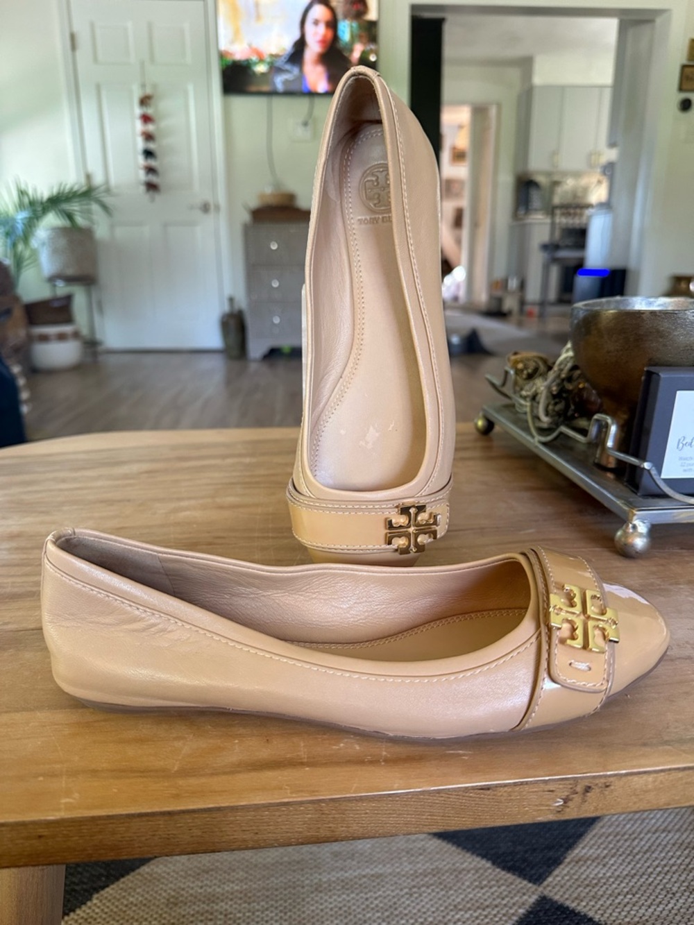 Tory Burch Women's Nude Patent Cap-Toe Ballet Flats Eloise few marks like new 8